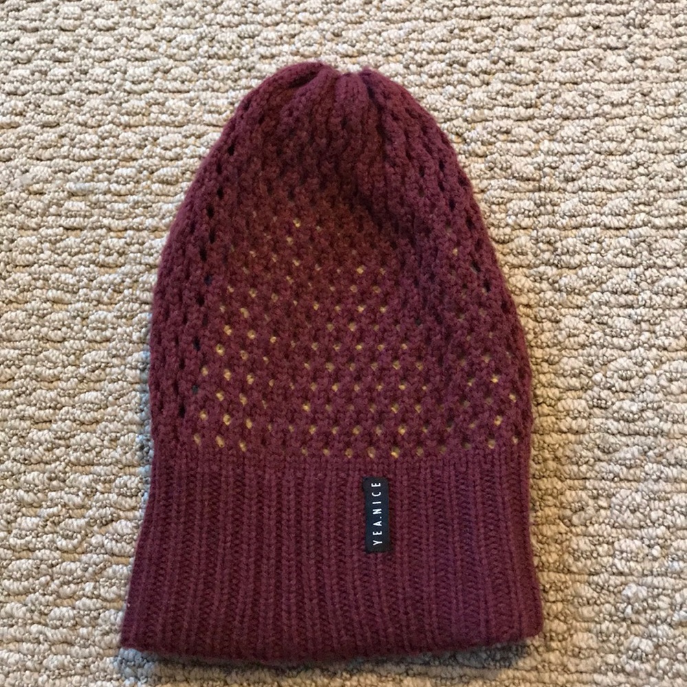 Maroon beanie